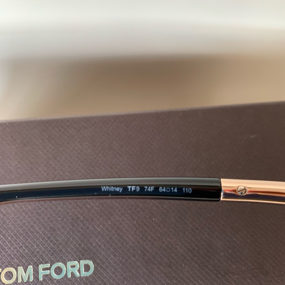 Tom Ford Brown Sunglasses Elegant Accessories - Picture 10 of 10